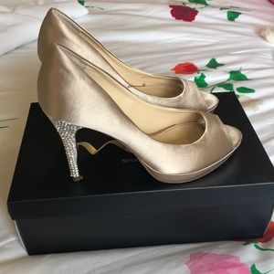 Nina “Fiorah” pump in Champagne